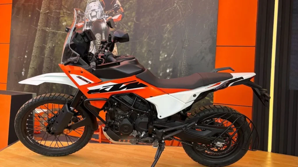 KTM 390 2025 Launched
